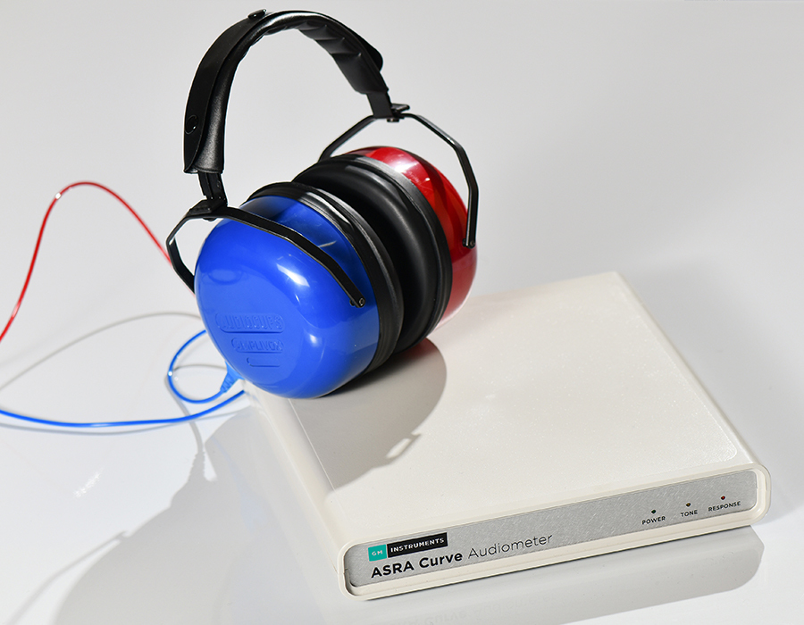 Audiometru de screening cu curba ASRA